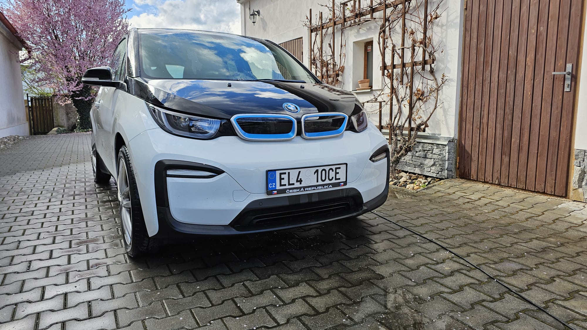 BMW I3 120A - odpočet DPH ( 438000 kč bez DPH ) — snímek 3